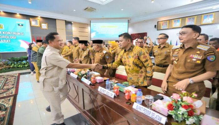 Bupati Solok Ikuti Rakor Pascabencana, Pemerintah Siapkan Bantuan Rumah Warga