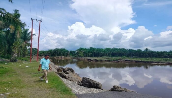 Jalan Provinsi Tiku–Sasak Terputus, Ratusan Warga Agam Terisolir