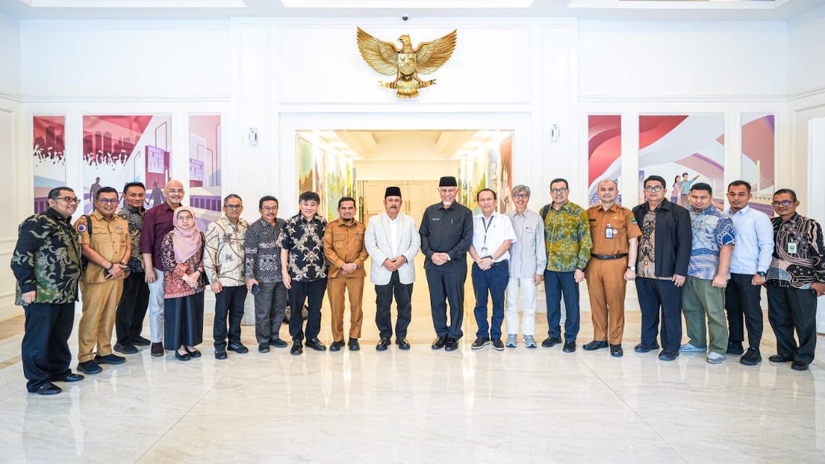 Gubernur Mahyeldi bertemu Kepala Bappenas RI. (dok. istimewa)