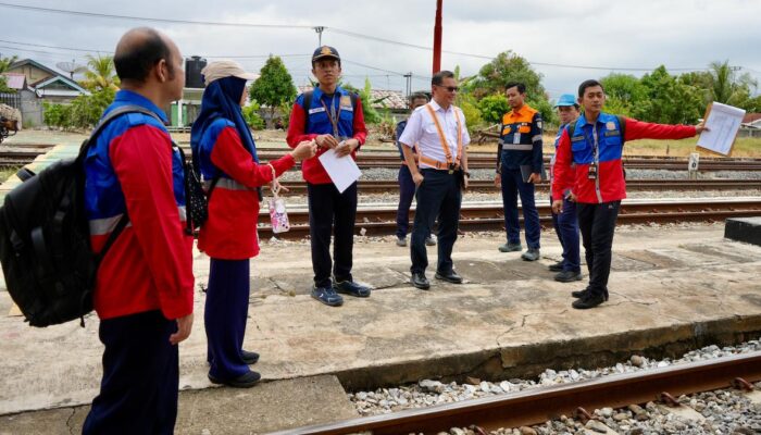 Pastikan Operasional Aman, KAI Divre II Sumbar Lakukan Inspeksi Keselamatan Lebaran 2026