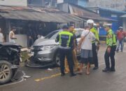 Dua Kendaraan Saling Tabrak di Simpang RRI, Lalu Lintas Gunungsitoli Tersendat