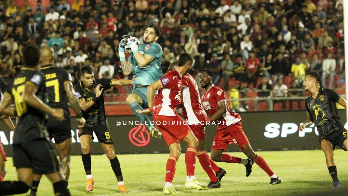 Kemelut di gawang Malut United. (dok. Dodi Kurniawan for Radarsumbar)