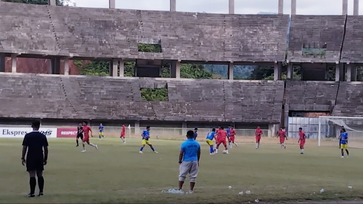 Laga di Liga 4 Sumbar antara PSLA kontra Batang Anai. (dok. istimewa)