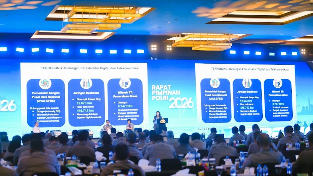 Menkomdigi Meutya Hafid menjadi pembicara dalam Rapat Pimpinan Polri 2026 di Taman Mini Indonesia Indah (TMII), Jakarta Timur, Rabu (11/02/2026). (Foto: Pey HS/Komdigi)