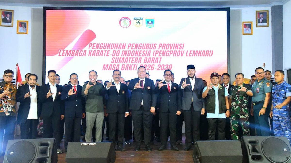 Pelantikan pengurus Lemkari Sumbar. (dok. istimewa)