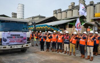Pelepasan pengiriman SEPABLOCK pertama untuk pembangunan huntap Sumatera. (dok. istimewa)