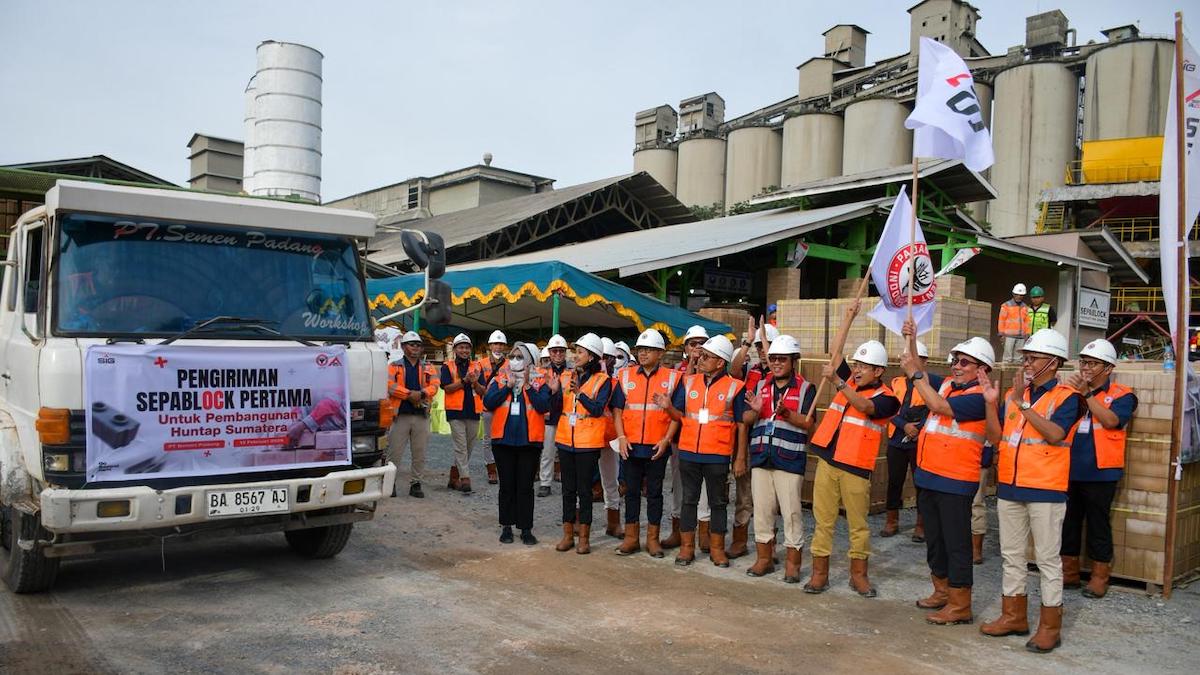 Pelepasan pengiriman SEPABLOCK pertama untuk pembangunan huntap Sumatera. (dok. istimewa)