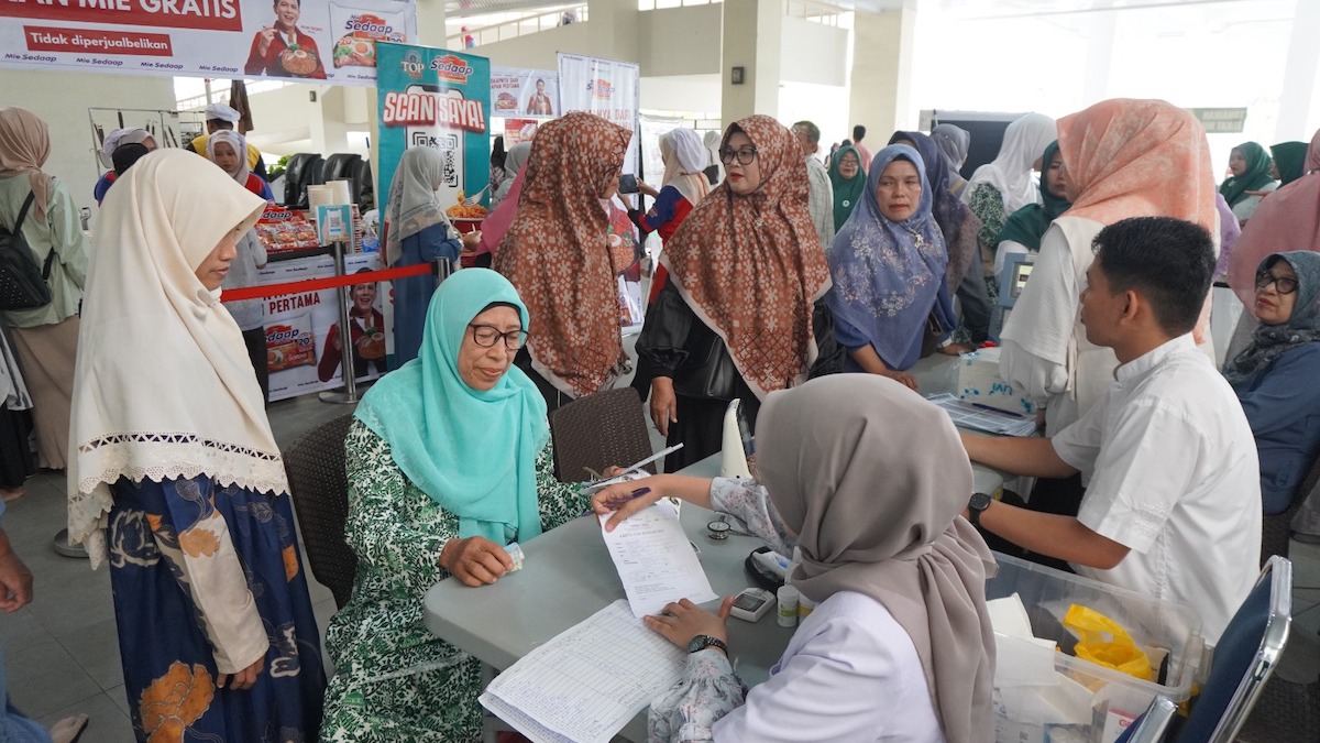 Pemeriksaan kesehatan di acara Tabligh Akbar Masjid Raya Sumbar. (dok. istimewa)