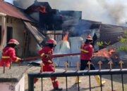 Kebakaran Hanguskan Empat Petak Rumah di Andalas Timur, Kerugian Capai Rp800 Juta