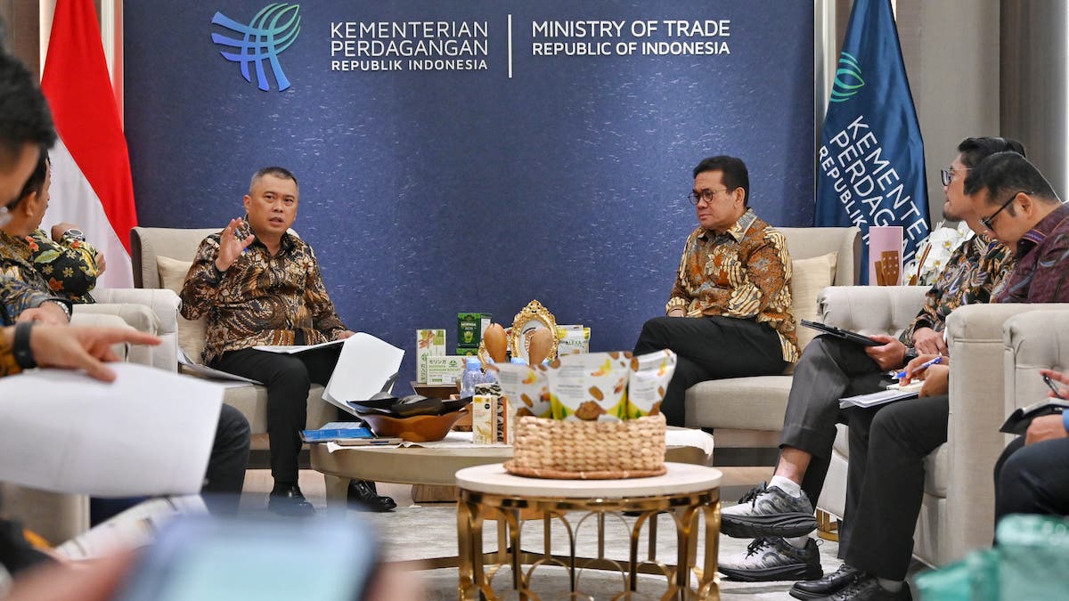 : Menteri Perhubungan Dudy Purwagandhi berkoordinasi dengan Menteri Perdagangan Budi Santoso, di Jakarta, Selasa (24/2/2026). (Foto: Humas Kementerian Perhubungan)