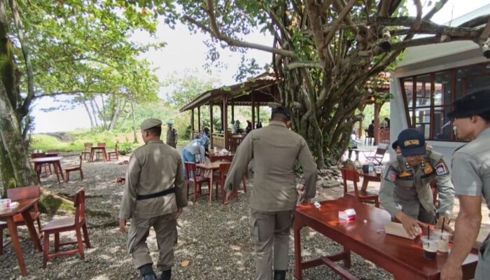 Satpol PP Padang Sweeping Warung Makan yang Buka Siang Hari Selama Ramadan