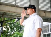 Pembina Upacara di SMA 1 Padang, Andre Rosiade Dorong Pelajar Bangun Sumbar Lewat Pendidikan dan Disiplin