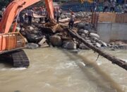 Sungai Batang Nanggang di Palembayan Agam Meluap, Dua Jembatan Darurat Hanyut