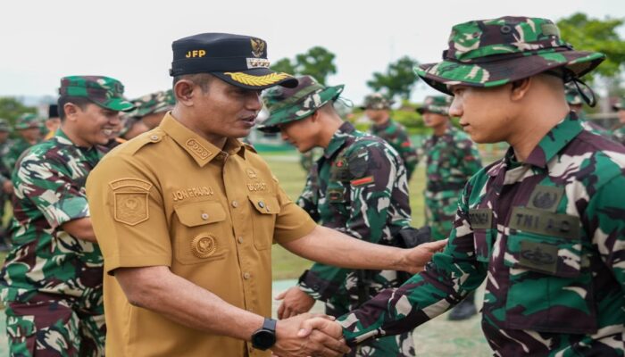 Bupati Solok Pimpin Pelepasan Satgas Penanganan Bencana TNI