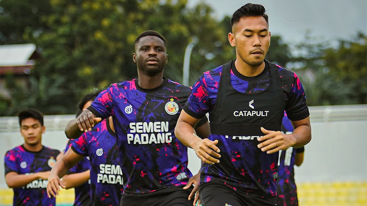 Latihan pemain Semen Padang FC jelang laga melawan PSM. (dok. istimewa)