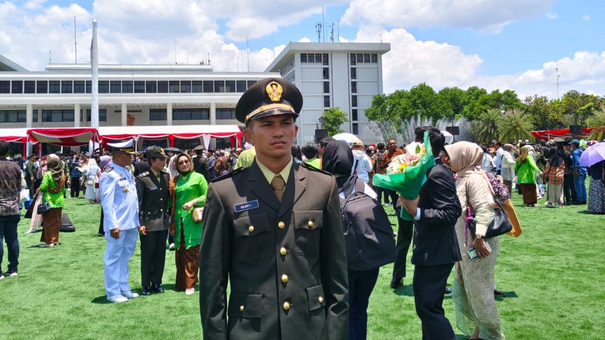 Atlet gulat Sumbar Gilang Ilhaza usai resmi mendapat kenaikan pangkat menjadi Letda. (dok. istimewa)