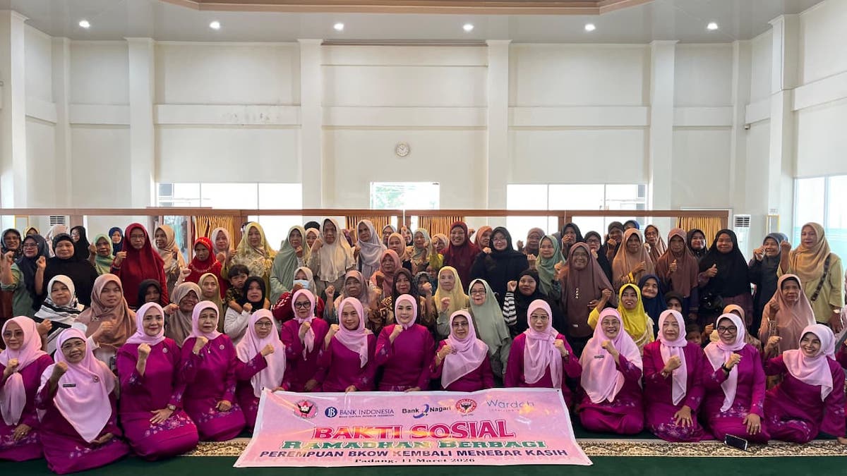 Bantuan sembako BKOW Sumbar. (dok. istimewa)