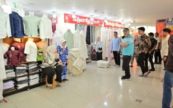 Gubernur Mahyeldi kunjungi Pasa Ateh Bukittinggi. (dok. adpsb)