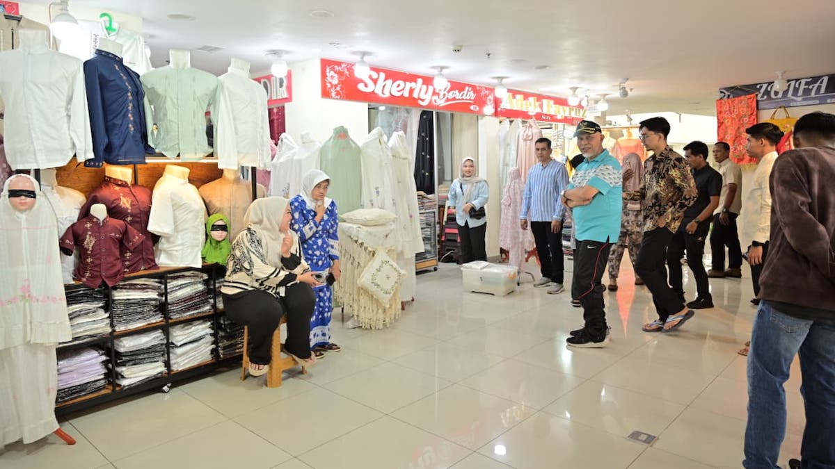 Gubernur Mahyeldi kunjungi Pasa Ateh Bukittinggi. (dok. adpsb)