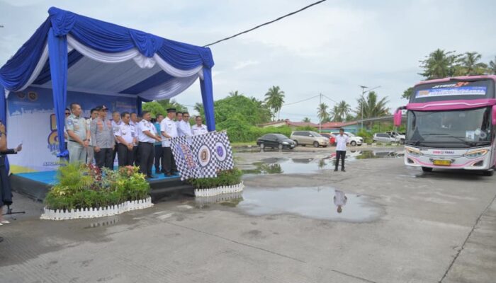 Gubernur Mahyeldi Lepas Peserta Program Balik Gratis, Apresiasi Dukungan Kemenhub untuk Masyarakat Sumbar