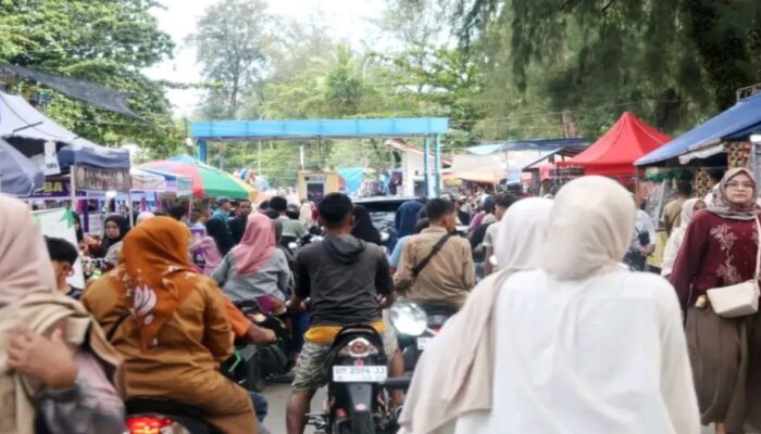 Pemko Pariaman Matangkan Program Parkir Berlangganan, Kendaraan Peserta Dipasangi Stiker