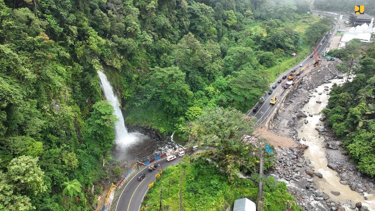 Jalur Lembah Anai dari udara. (dok. istimewa)