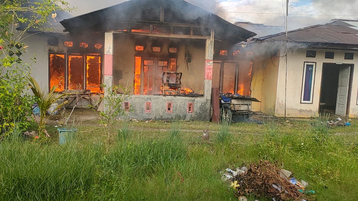 Kebakaran rumah di Tabing Banda Gadang. (dok. istimewa)