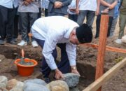 Gubernur Mahyeldi Letakkan Batu Pertama Relokasi SMKN 1 Sasak Ranah Pasisie