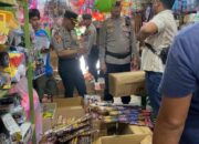 Jaga Ketertiban Selama Ramadan, Polresta Padang Razia Petasan di Pasar Raya