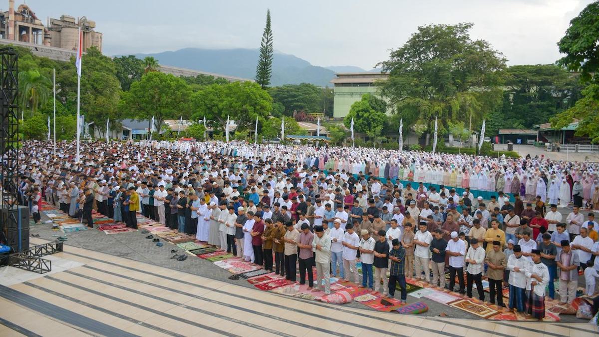 Salat Ied di Plaza Semen Padang. (dok. istimewa)