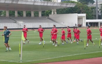 Skuad Garuda memulai sesi latihan perdana di Lapangan Madya, kompleks Gelora Bung Karno, Jakarta, Selasa (24/3/2026), sebagai persiapan menghadapi laga FIFA Series kontra St. Kitts & Nevis. (ANTARA/Andi Firdaus)