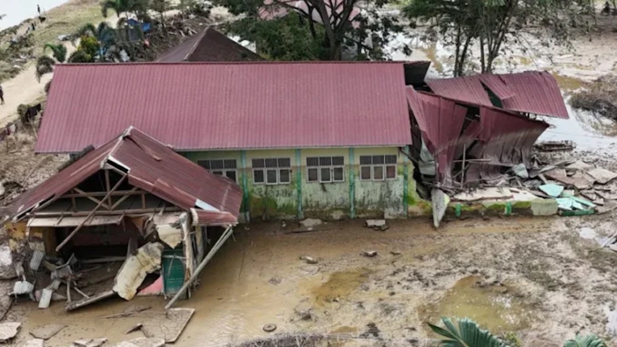 Sekolah rusak akibat bencana hidrometeorologi di Sumatera. (dok. istimewa)
