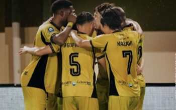 Selebrasi pemain Semen Padang FC usai memenangkan laga melawan PSBS Biak. (dok. IG SPFC)