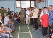 Pemko Padang Serahkan Bantuan Presiden Prabowo untuk Korban Bencana