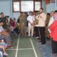 Wako Fadly Amran serahkan bantuan untuk korban bencana di Padang. (dok. istimewa)