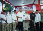 Andre Rosiade Serahkan Ambulans untuk Warga Nagari Ampang Kuranji Dharmasraya