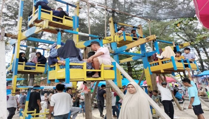 Kunjungan Wisatawan ke Pariaman Tembus 169 Ribu saat Libur Lebaran