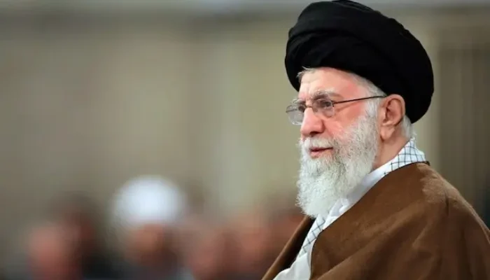 Khamenei Tewas, Iran Respon Serangan Israel dan AS dengan Peluncuran Rudal
