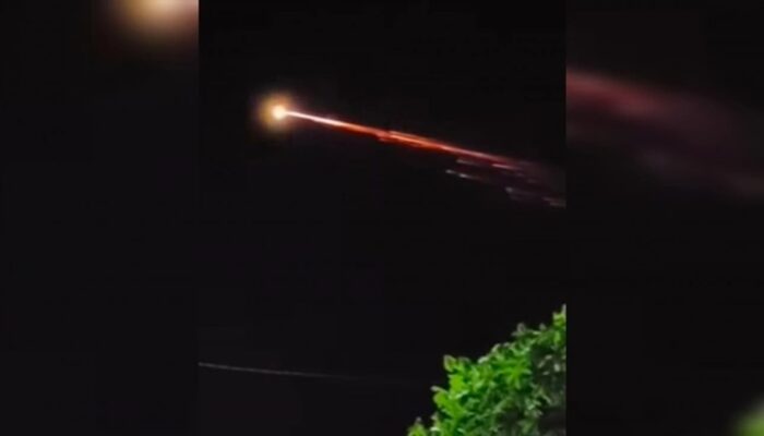 Cahaya Misterius di Langit Sumbar, BMKG: Kemungkinan Puing Luar Angkasa