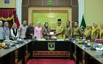 Gubernur Mahyeldi bersama Komisi IV DPD RI. (dok. istimewa)