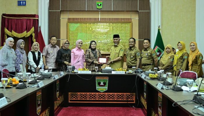 Terima Kunjungan Komite IV DPD RI, Gubernur Mahyeldi Sampaikan Dampak Kebijakan Fiskal Pusat Terhadap Daerah