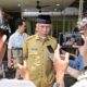 Gubernur Mahyeldi saat diwawancarai wartawan. (dok. adpsb)