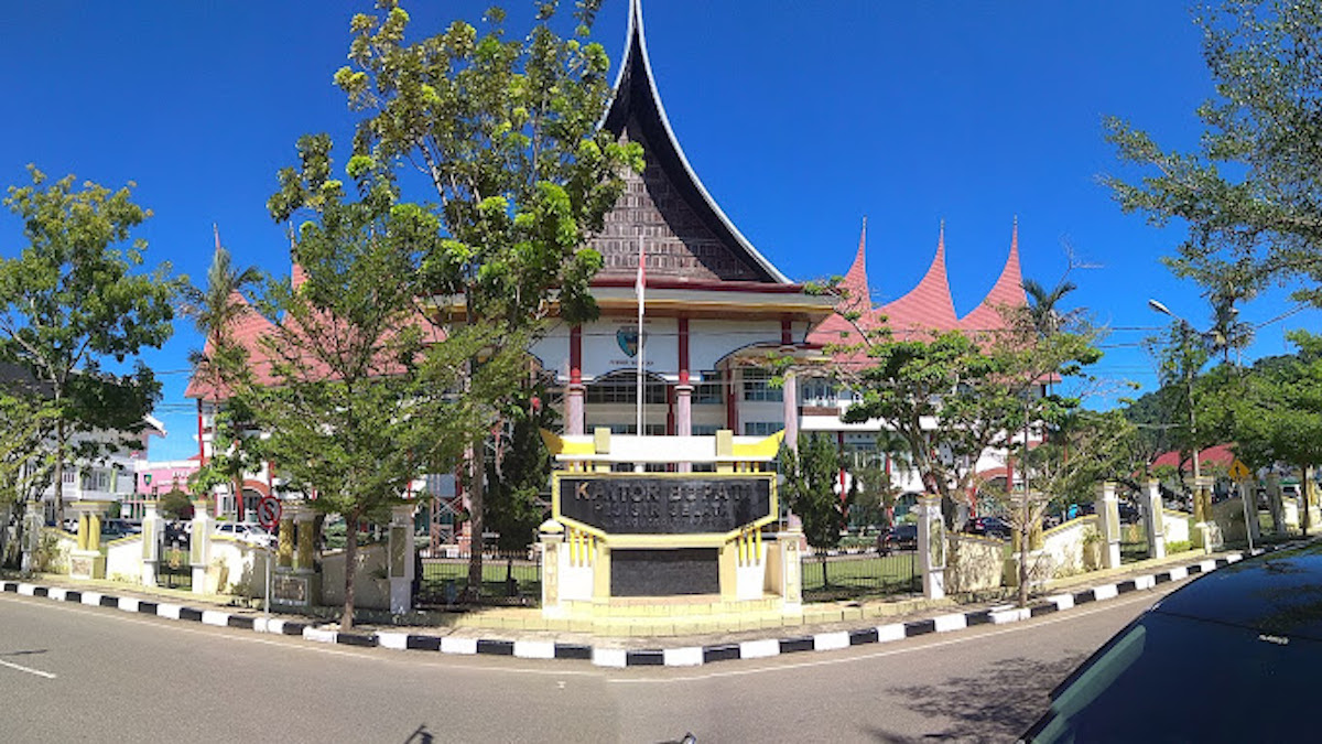 Kantor Bupati Pesisir Selatan (Pessel). (dok. Wkipedia)