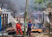 Kebakaran satu unit rumah di Seberang Padang. (dok. istimewa)
