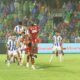 Laga Semen Padang FC kontra Persib Bandung berlangsung saat hujan deras. (dok. MO SPFC)