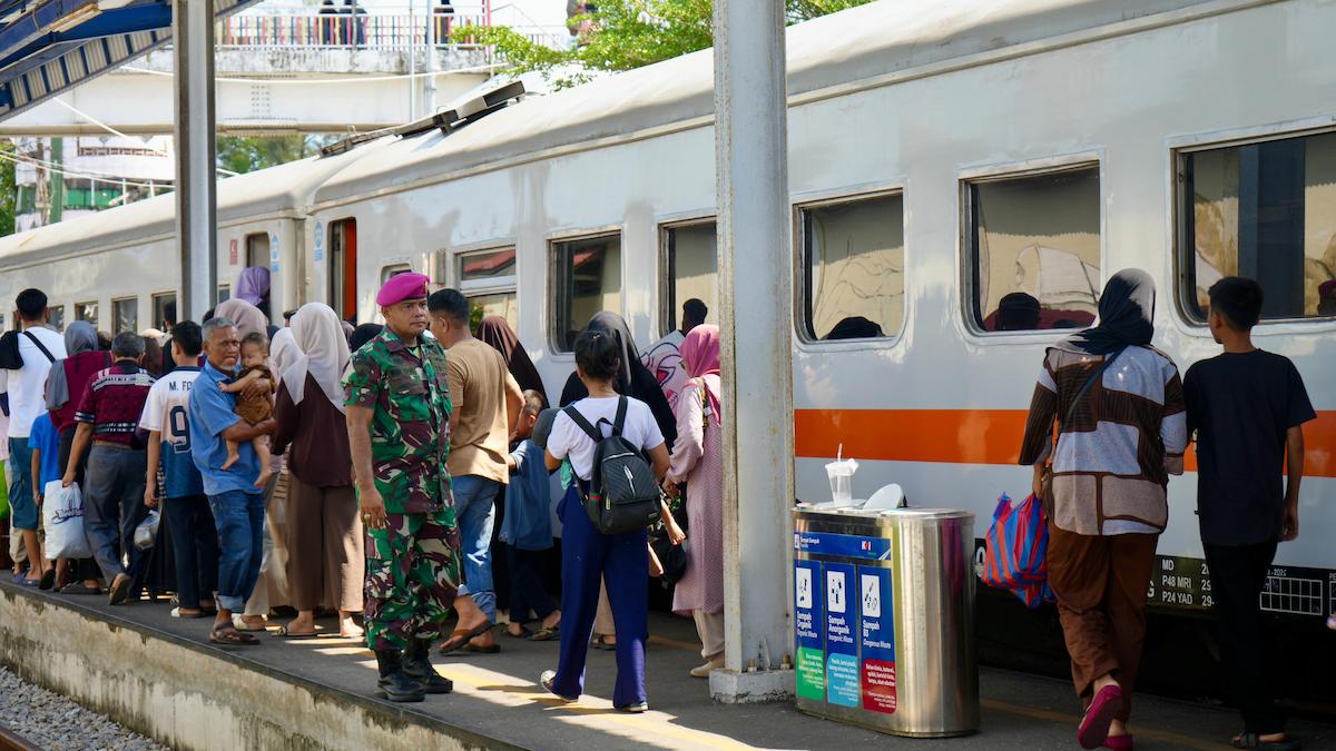 Lonjakan penumpang di Stasiun Padang. (dok. istimewa)