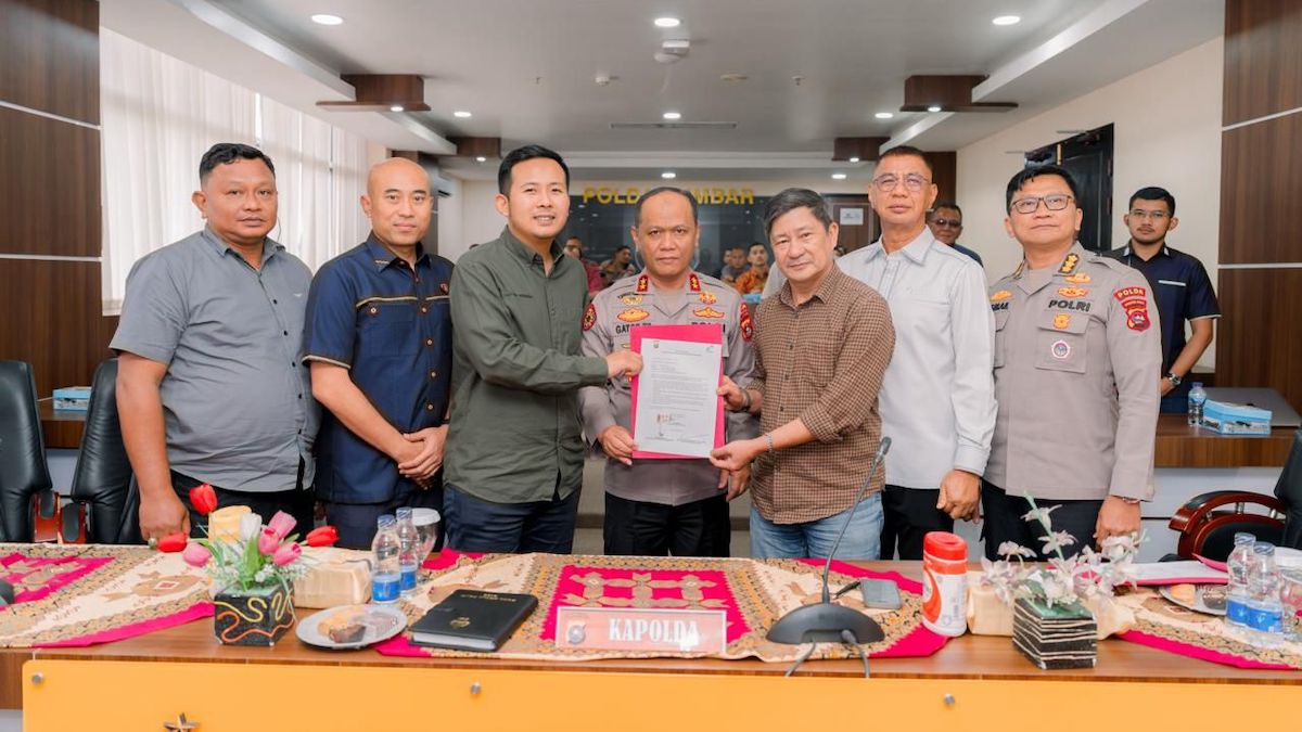 Pakta Integritas Pertamina Patra Niaga dan Polda Sumbar terkait pengawasan BBM-LPG di Sumbar. (dok. istimewa)