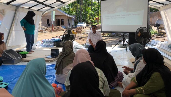 PT Semen Padang Dukung Pemulihan Ekonomi di Huntap Kampung Talang