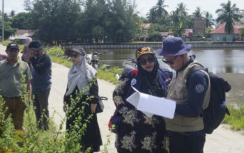 Tim dari Kementerian KKP mensurvei lokasi calon Kampung Nelayan Merah Putih (KNMP) di Pasaman Barat (Pasbar). (dok. istimewa)