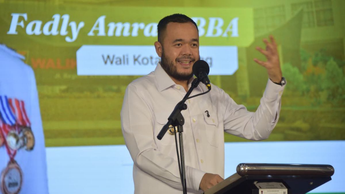 Wako Fadly Amran buka acara pelatihan AI bagi Kepala Sekolah se-Kota Padang. (dok. Prokopim)